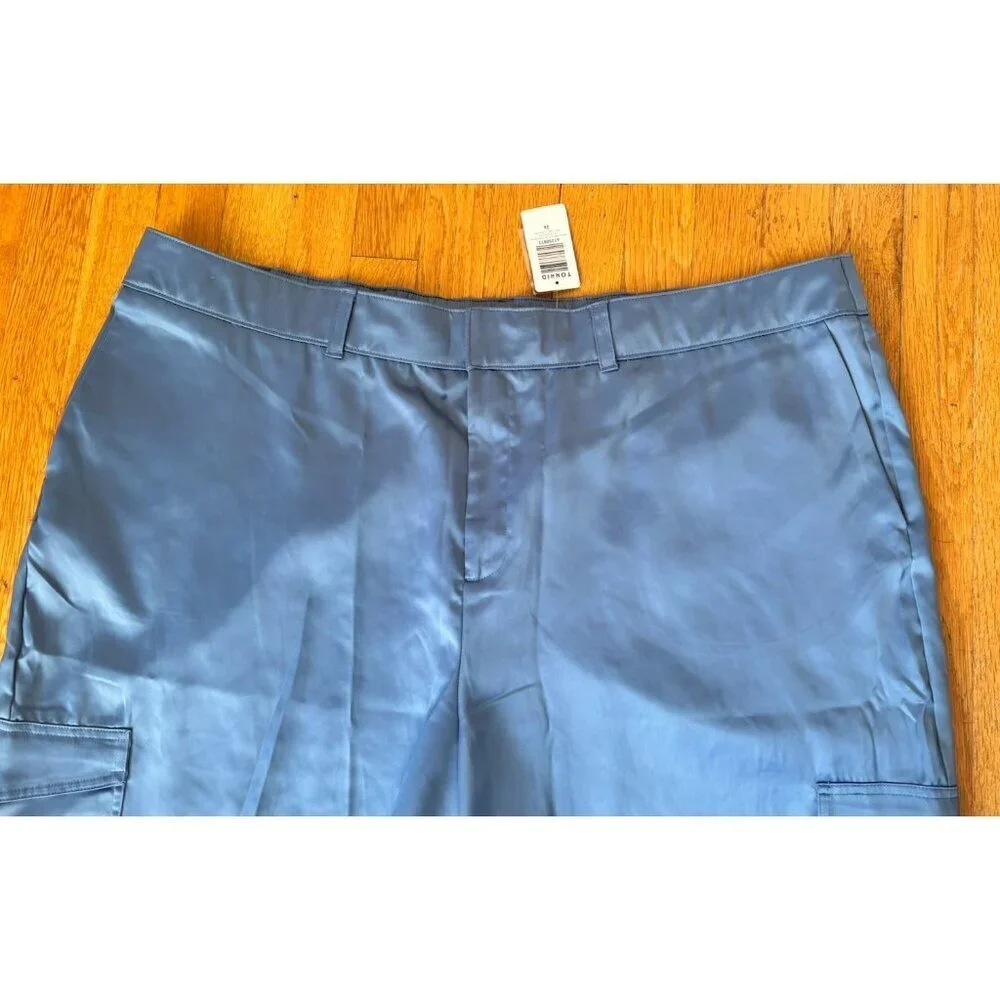 NWT Torrid Womens Size 26 Relaxed Taper Satin Cargo High Rise Pant Blue Horizon